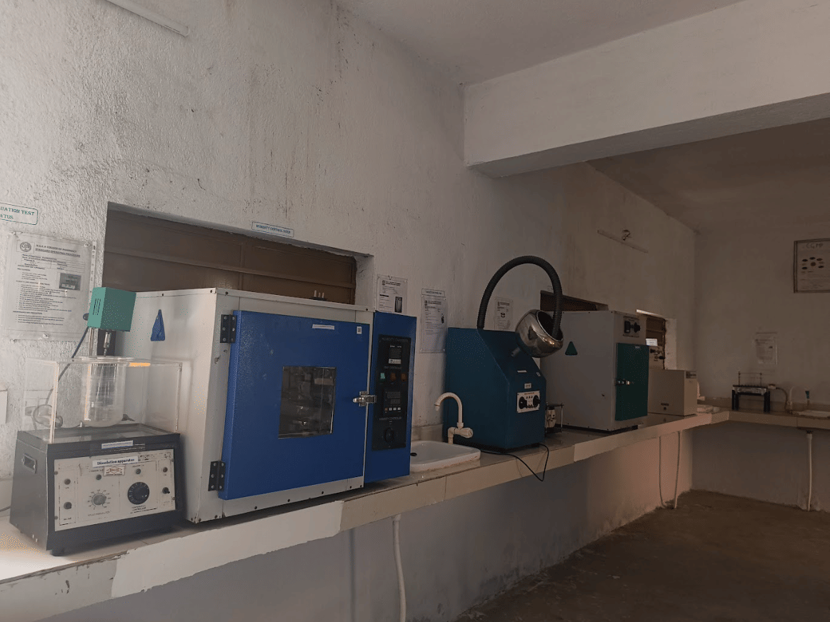 HGEA College of Pharmacy Bokaro Labs photo 49